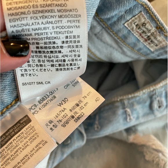 LEVI'S LUXOR STREET 501 MID THIGH SHORTS - Picture 3 of 3